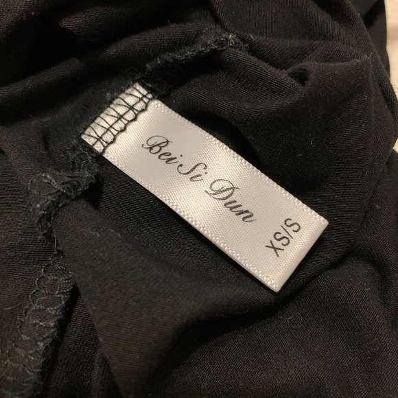 Bei Si Dun Black Cropped Tank Top - Picture 6 of 7